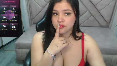 Samy online show from April 10, 2026, 1:38 pm