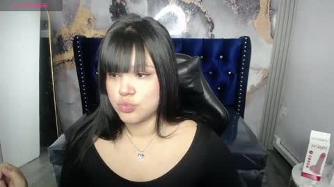 Snapshot of samy_collen_v chatting on May 15, 2026, 1:18 pm Samy online show from May 15, 2026, 1:18 pm