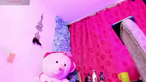 samy_ice online show from June 14, 2026, 2:24 am