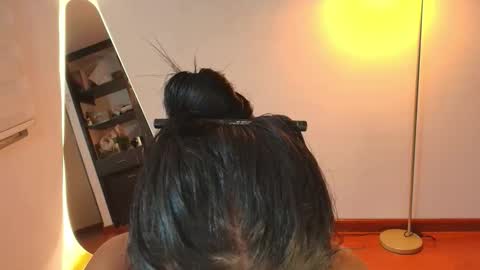 Snapshot of samy_jonnes_ chatting on September 24, 2025, 1:31 am Hello I am absent due to a family calamity I will return soon-hola estoy ausente por un problema familiar volvere pronto. online show from September 24, 2025, 1:31 am