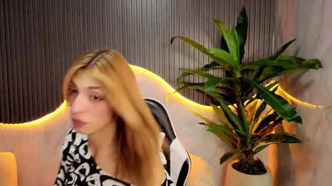 Samy  online show from February 4, 2026, 7:42 pm