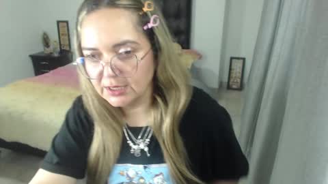 samy_vsn online show from January 19, 2025, 2:36 am