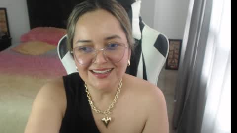 samy_vsn online show from February 14, 2025, 8:26 pm