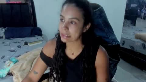 SamyHolbrook online show from November 11, 2025, 1:33 pm