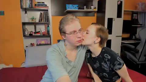 Snapshot of samyscott chatting on March 18, 2026, 7:22 am SamyScott online show from March 18, 2026, 7:22 am