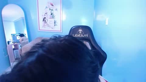 samythomas_t online show from December 23, 2025, 2:42 am