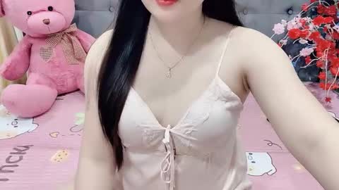 sanami_sian_ online show from November 5, 2025, 1:44 pm