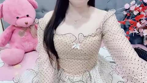 sanami_sian_ online show from November 23, 2025, 1:33 pm