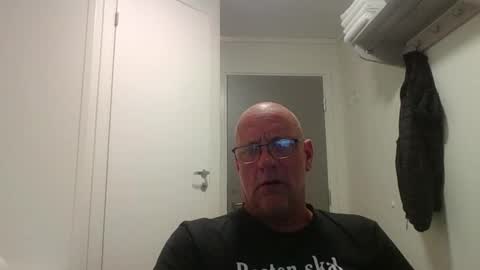 Snapshot of sandnesrune523 chatting on April 13, 2026, 3:39 pm sandnesrune523 online show from April 13, 2026, 3:39 pm