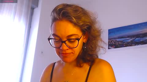 Sandra online show from October 22, 2025, 1:11 pm