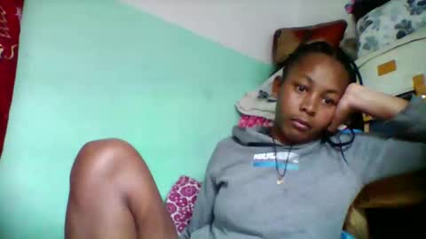 sandra1253099 online show from October 7, 2025, 6:27 pm