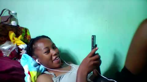 Snapshot of sandra1253099 chatting on January 14, 2026, 6:46 pm sandra1253099 online show from January 14, 2026, 6:46 pm