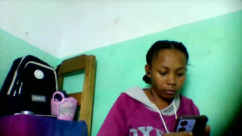 Snapshot of sandra1253099 chatting on July 9, 2026, 6:45 pm sandra1253099 online show from July 9, 2026, 6:45 pm