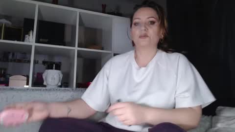 Snapshot of sandra______ chatting on March 19, 2026, 5:28 pm dont forghet to thumbs up if you like my show online show from March 19, 2026, 5:28 pm