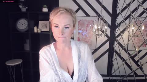 Sandra online show from February 4, 2025, 8:24 am