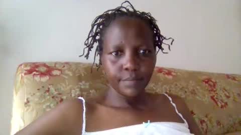 Snapshot of sandra_milly chatting on March 27, 2026, 12:16 pm sandra online show from March 27, 2026, 12:16 pm