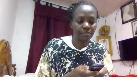 Snapshot of sandra_milly chatting on April 1, 2026, 5:19 am sandra online show from April 1, 2026, 5:19 am