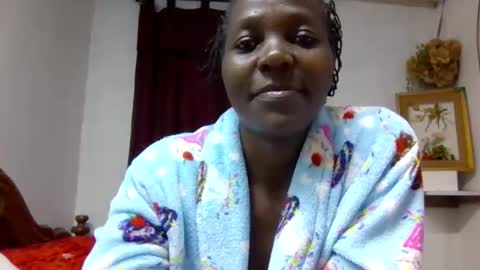 Snapshot of sandra_milly chatting on April 13, 2026, 5:57 am sandra online show from April 13, 2026, 5:57 am