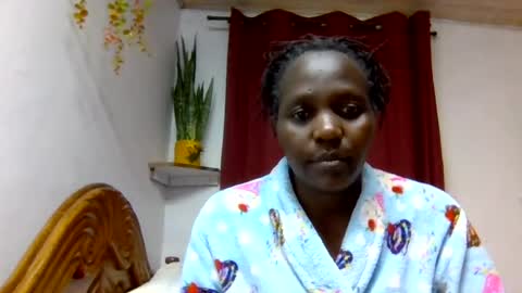 Snapshot of sandra_milly chatting on July 25, 2026, 7:39 am sandra online show from July 25, 2026, 7:39 am