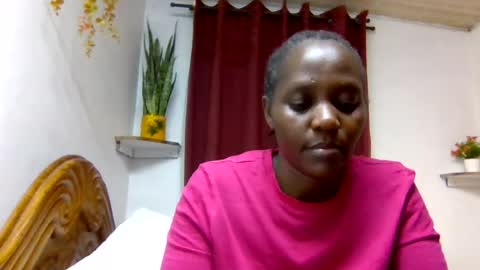 Snapshot of sandra_milly chatting on August 5, 2026, 6:22 pm sandra online show from August 5, 2026, 6:22 pm