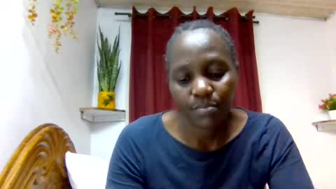 Snapshot of sandra_milly chatting on August 7, 2026, 7:54 am sandra online show from August 7, 2026, 7:54 am