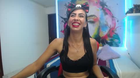 sandra  online show from May 14, 2026, 3:13 am