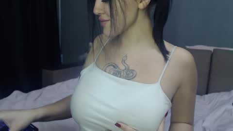 sandra_smith3007 online show from December 1, 2025, 7:13 am