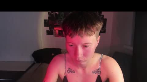 Snapshot of sandraa_a chatting on October 16, 2025, 5:36 pm sandraa_a online show from October 16, 2025, 5:36 pm