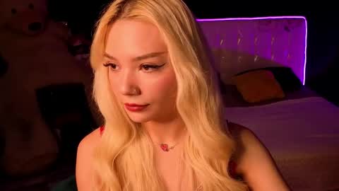 Snapshot of sandraboyl chatting on November 19, 2025, 8:58 am Sandy online show from November 19, 2025, 8:58 am