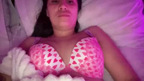 SANDRABREEZE online show from April 25, 2026, 7:00 am