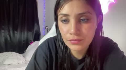 SANDRABREEZE online show from July 8, 2026, 3:33 am