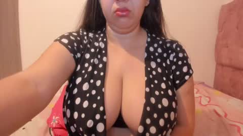 sandraclarkx69 online show from June 25, 2026, 12:31 pm