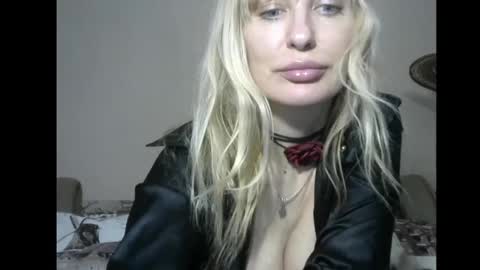 Sandra online show from March 6, 2025, 4:28 pm