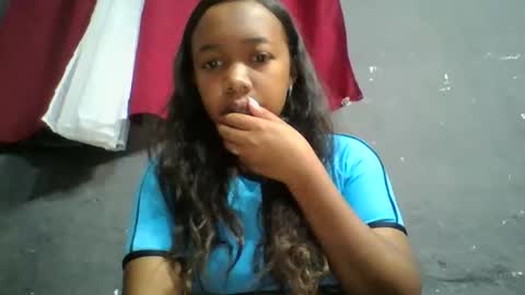 Snapshot of sandriana26 chatting on March 20, 2026, 5:45 am sandriana26 online show from March 20, 2026, 5:45 am