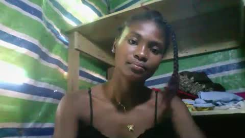 sandricaaa online show from May 5, 2026, 12:13 pm