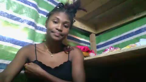 sandricaaa online show from May 6, 2026, 9:03 am