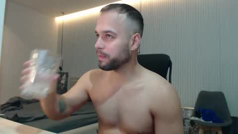 DeAlex online show from October 15, 2025, 8:47 am