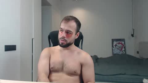 Snapshot of sandro_best chatting on May 19, 2026, 8:53 am DeAlex online show from May 19, 2026, 8:53 am