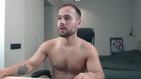 Snapshot of sandro_best chatting on May 30, 2026, 10:12 am DeAlex online show from May 30, 2026, 10:12 am