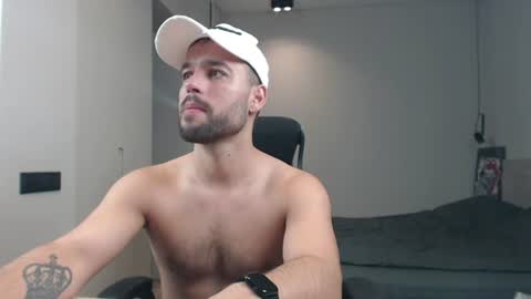 Snapshot of sandro_best chatting on June 19, 2026, 9:35 am DeAlex online show from June 19, 2026, 9:35 am