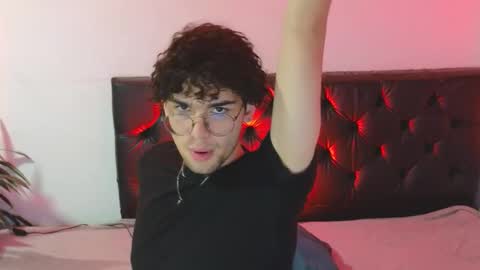 Snapshot of sandro_vitali chatting on October 10, 2025, 8:35 am sandro_vitali online show from October 10, 2025, 8:35 am