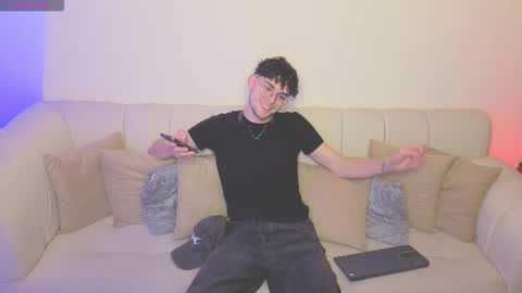 Snapshot of sandro_vitali chatting on October 12, 2025, 10:09 pm sandro_vitali online show from October 12, 2025, 10:09 pm