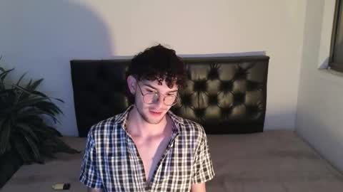 Snapshot of sandro_vitali chatting on October 18, 2025, 6:16 am sandro_vitali online show from October 18, 2025, 6:16 am