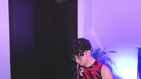 Snapshot of sandro_vitali chatting on October 24, 2025, 8:22 am sandro_vitali online show from October 24, 2025, 8:22 am