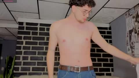 sandro_vitali online show from June 1, 2026, 3:52 am