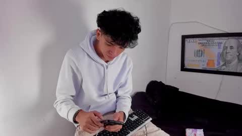 sandy_straw online show from March 22, 2026, 3:59 pm