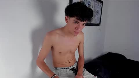 sandy_straw online show from March 24, 2026, 5:18 pm