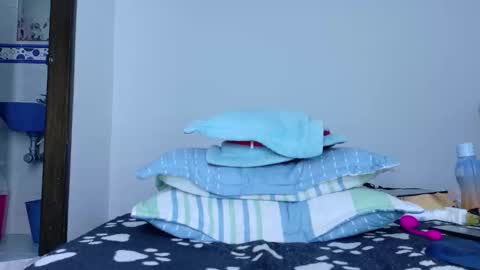 sandy online show from October 15, 2025, 8:53 pm