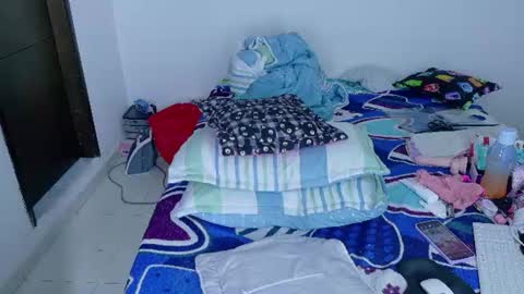 sandy online show from June 11, 2026, 2:53 am