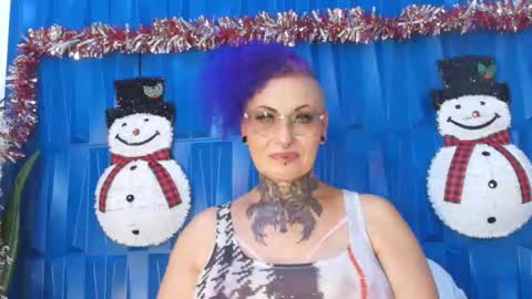 Snapshot of sandyrosee_ chatting on December 2, 2024, 8:55 pm Sandy Rose online show from December 2, 2024, 8:55 pm